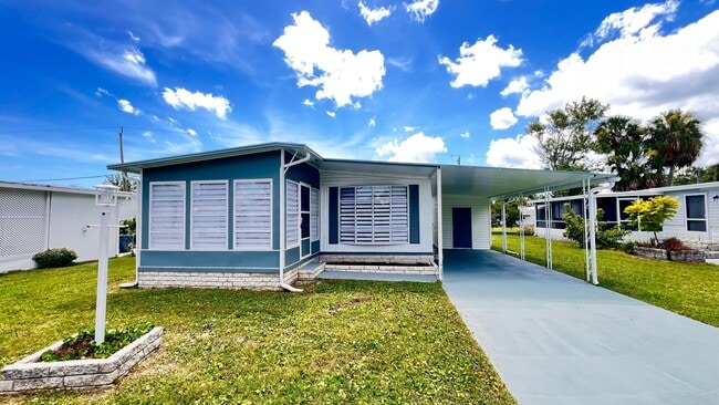 Building Photo - Fully Renovated 2BR/2BA Home in Port Orang...