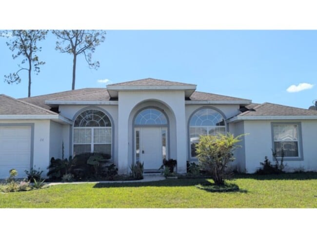 Building Photo - 4 Bedroom, 3 Bath Spacious House in Palm C...