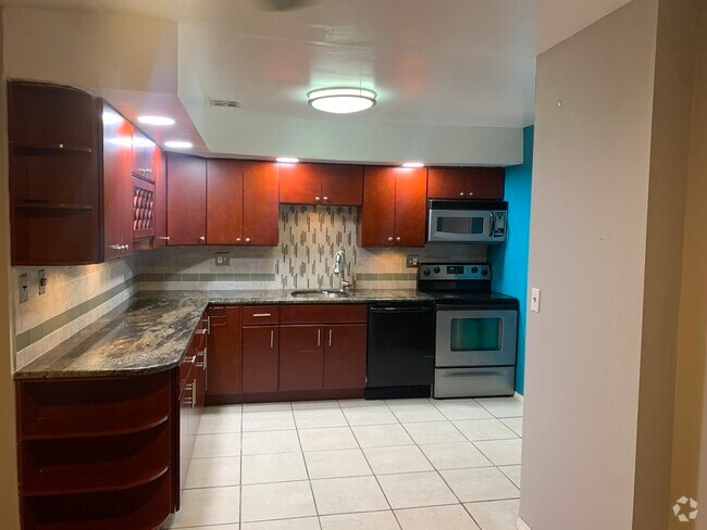 Building Photo - 4000 Gypsy Ln Unit 627 Rental