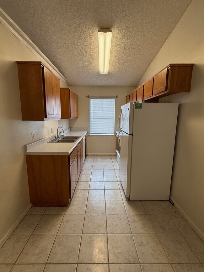 Photo - 150 Lakemont Dr