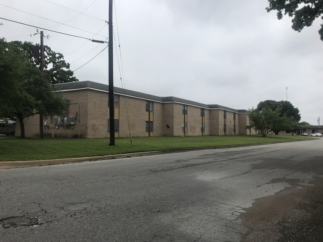 Somerset Apartments - Somerset Apartments
