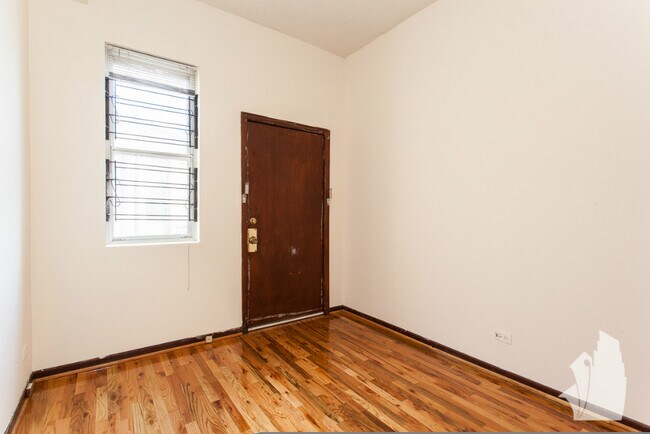 Photo - 2521 N Lincoln Ave Unidad B3