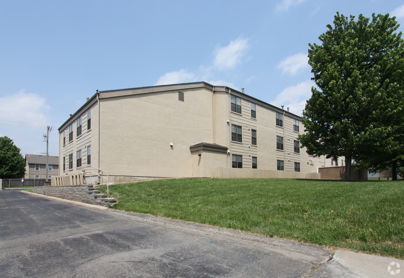 Photo - Cedar Square