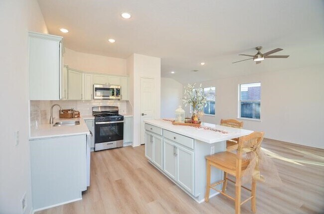 Photo - 4827 Rustic Field Ln