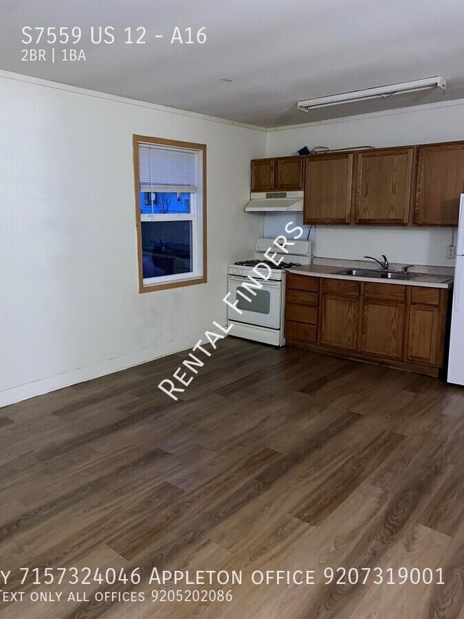 Building Photo - S7559 US 12-A16 Unit A16
