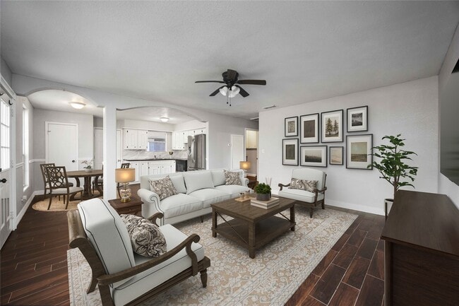 Photo - 4914 27th St E