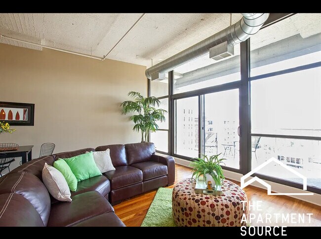 Photo - 1530 S State St