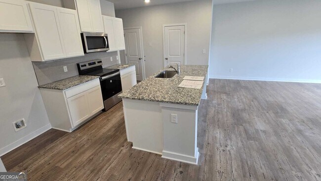 Photo - 17 Founders Dr