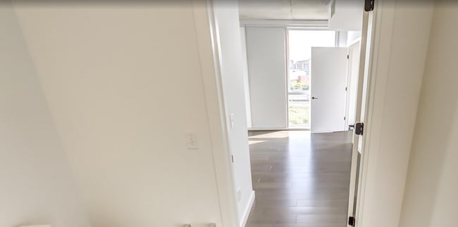 Photo - 1158 N Howe St