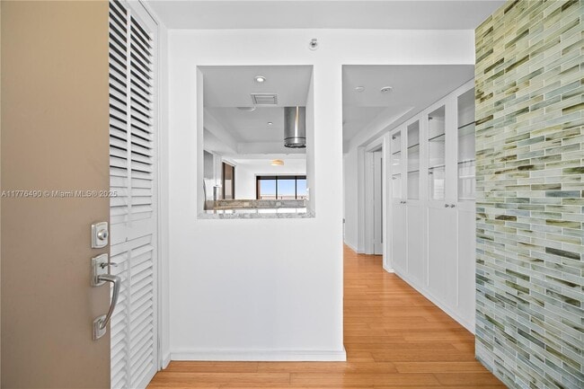 Photo - 1632 S Bayshore Ct