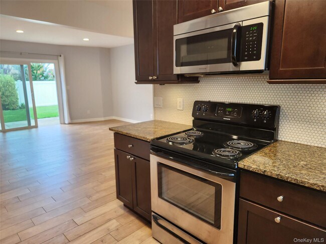 Photo - 827 E Park Ave