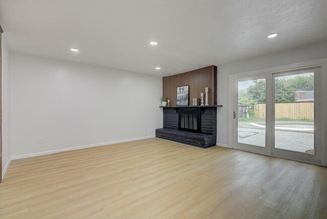 Building Photo - 15507 Sierra Valle Dr