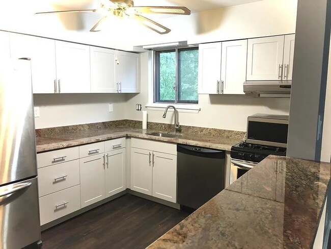 Photo - 123 Echelon Rd Unit 3