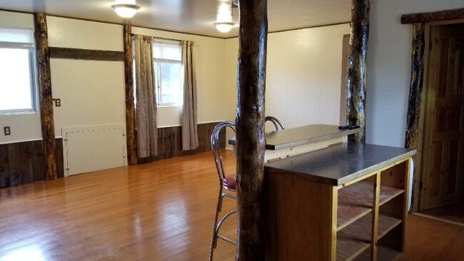 Photo - 18 3rd St Unidad Studio