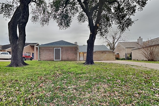 Building Photo - 6302 Crakston St