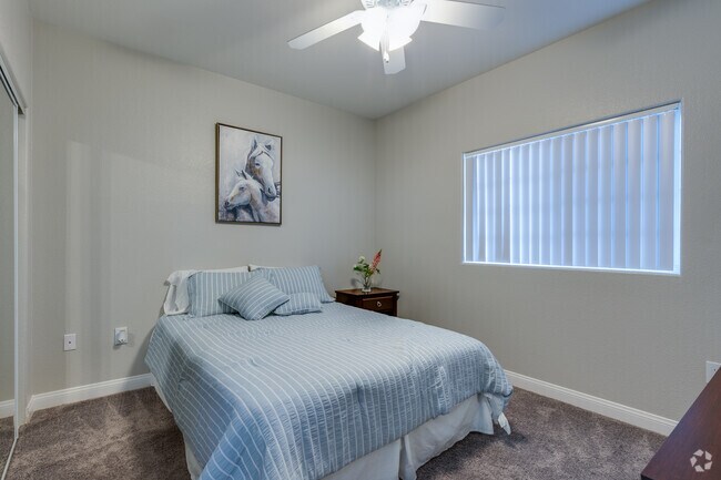 2 BR, 2 BA - 1,056 SF