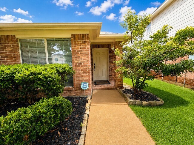 Photo - 1823 Strongs Ct