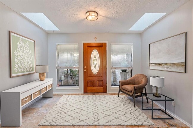 Photo - 421 St Andrews St