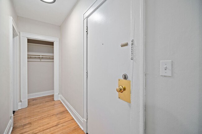 Rialto Court Apartments