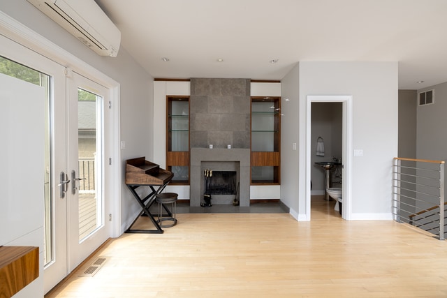 Photo - 1742 W Crystal St Unit 002