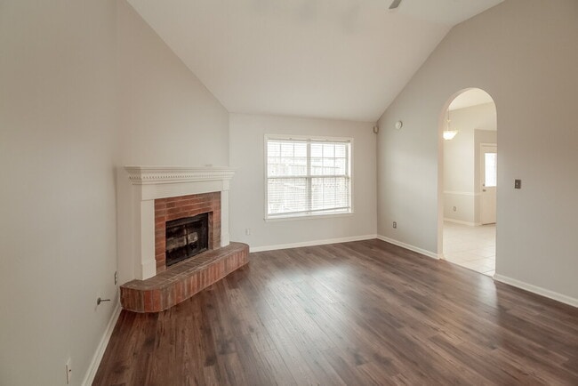 Photo - 7643 Shadow Hills Dr