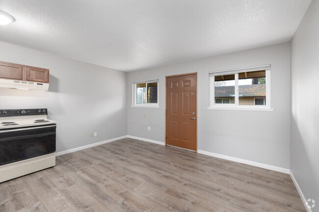 1BR, 1BA - 600SF - Country Square