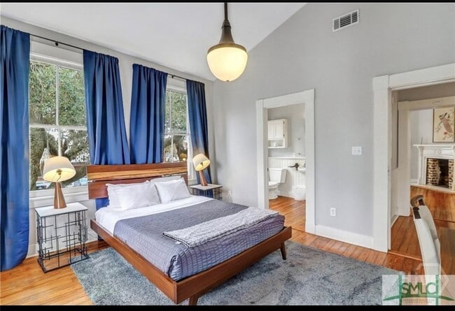 Photo - 341 E Broad St Townhome