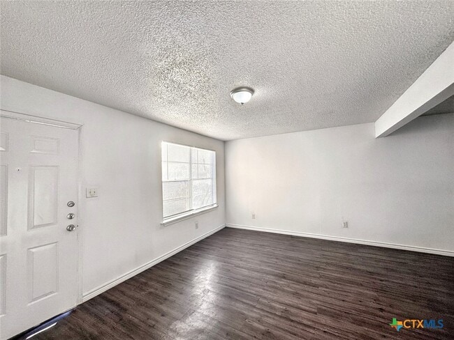 Photo - 742 Martindale Rd