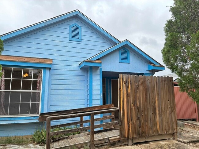 Photo - 1219 Truman Ln