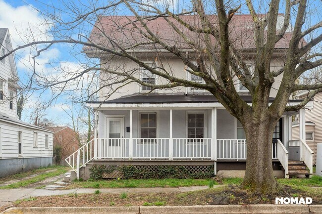 Spacious 4BR House in Salem - Spacious 4BR House in Salem