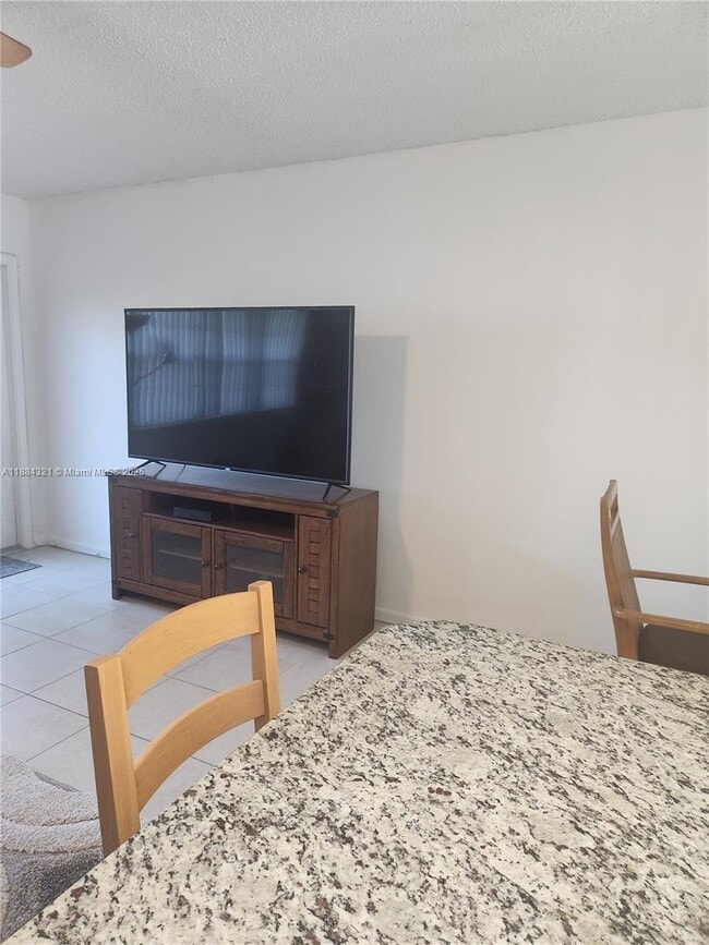 Photo - 326 Durham Cir Unit 326