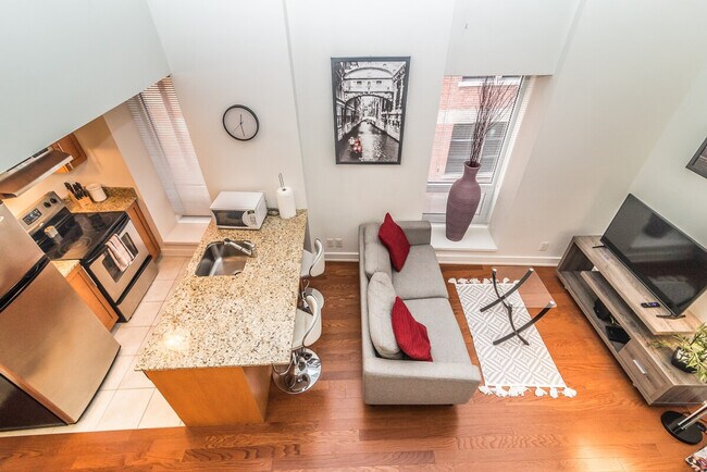 Photo - 1061 Rue St-Alexandre Unit SI ID1261758P