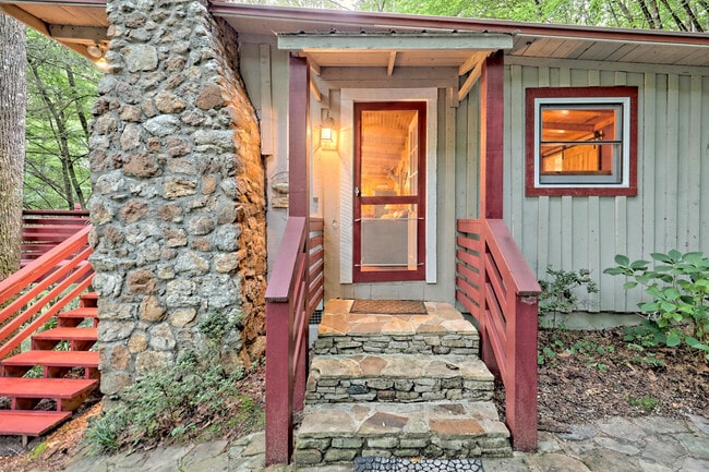 Photo - 6180 Crow Creek Rd