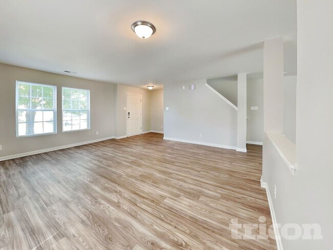 Photo - 1351 Waterlily Lane