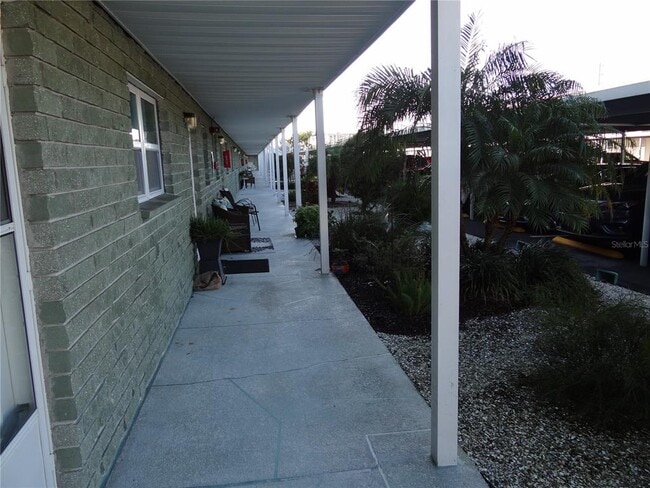 Photo - 5287 81st St N Unidad 2