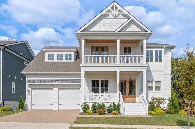Building Photo - Now available in the highly desirable Lockwood Glen community in Franklin