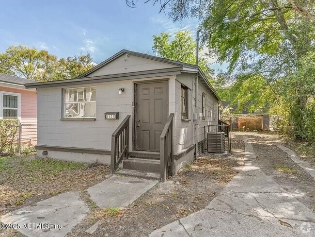 Building Photo - 1424 E 25th St Rental