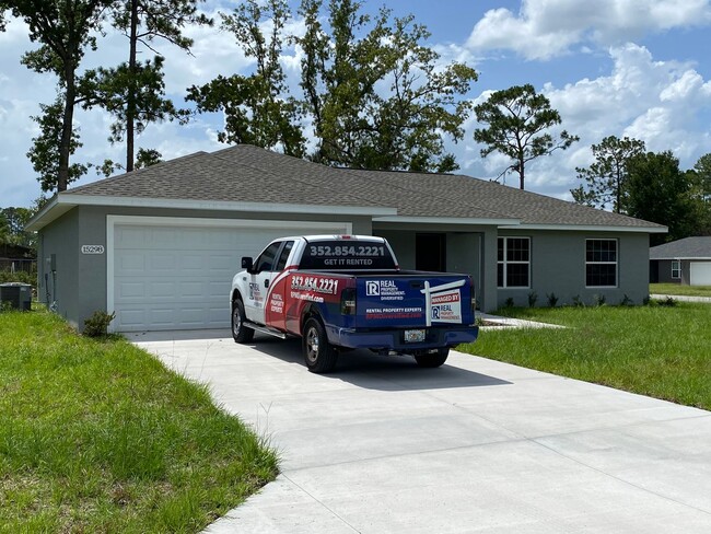 Photo - Desirable SW Ocala Neighborhood 4/2/2 *Coming Soon*