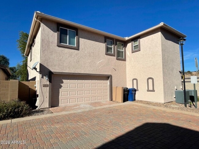 Building Photo - 10024 E Isleta Ave