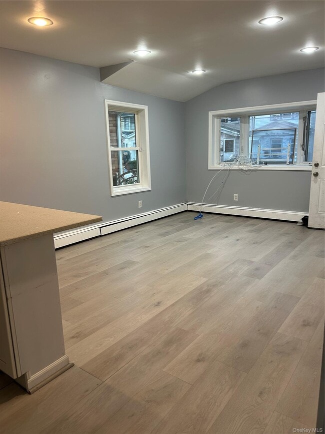 Building Photo - 139-27 87th Dr Unit 1