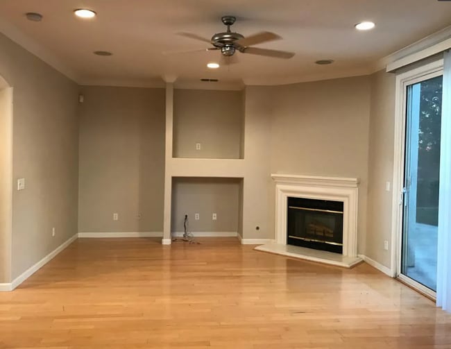 Photo - Close to ACE train, parks and school