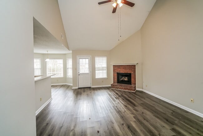 Photo - 7107 Puddin Ln