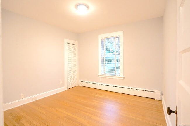 Photo - 27 Bennett St Unit lower