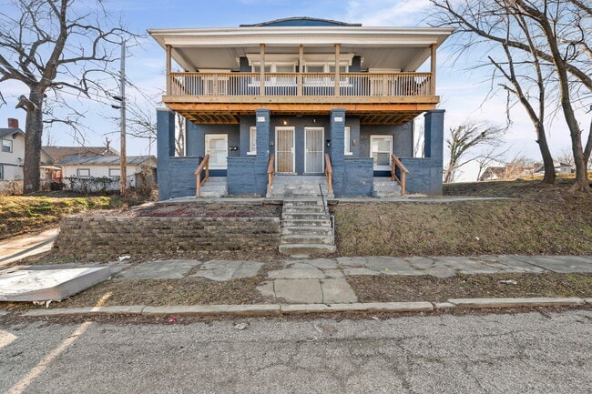 Photo - 2207 E 24th Ter