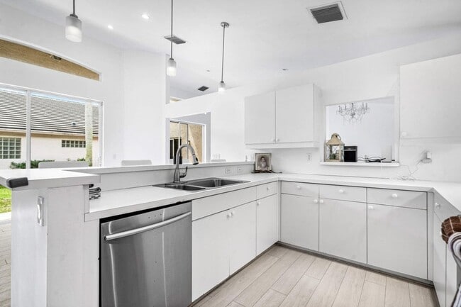 Photo - 790 Clearbrook Park Cir