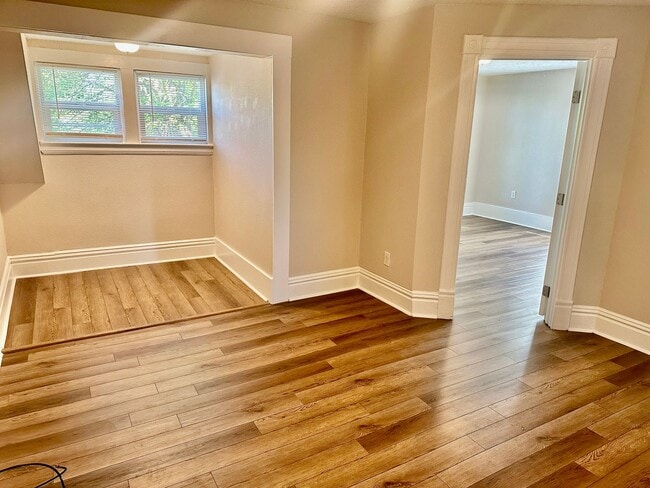 Photo - 2025 W Mallon Ave Unidad B