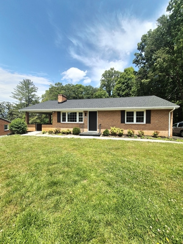 Building Photo - 200 Wellview Dr