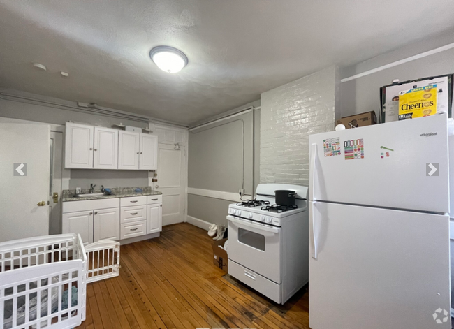 Building Photo - 161 Endicott St Unit 3R Rental