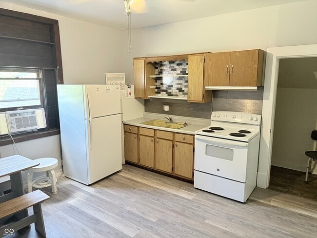 Photo - 109 N Jefferson St