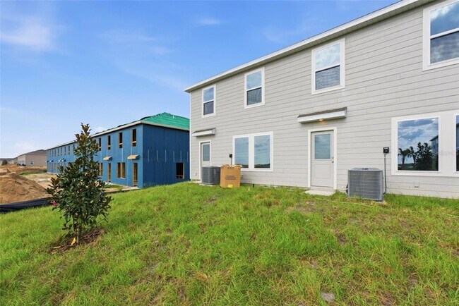 Photo - 1557 Plank Pl